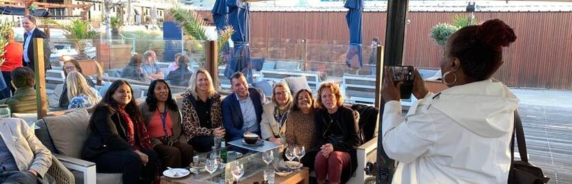 foto van het netwerk van management assistenten op de zomerborrel in Scheveningen