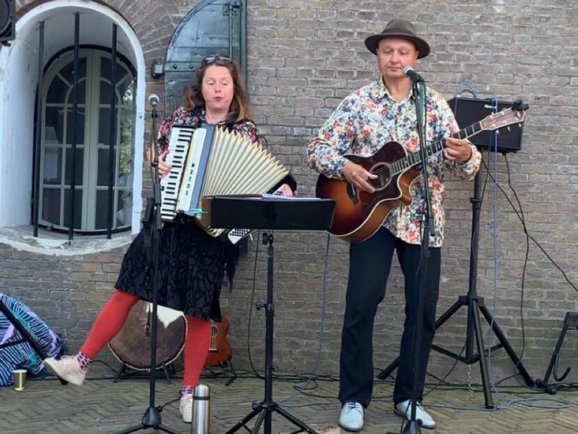 foto van het muzikale duo Katakat